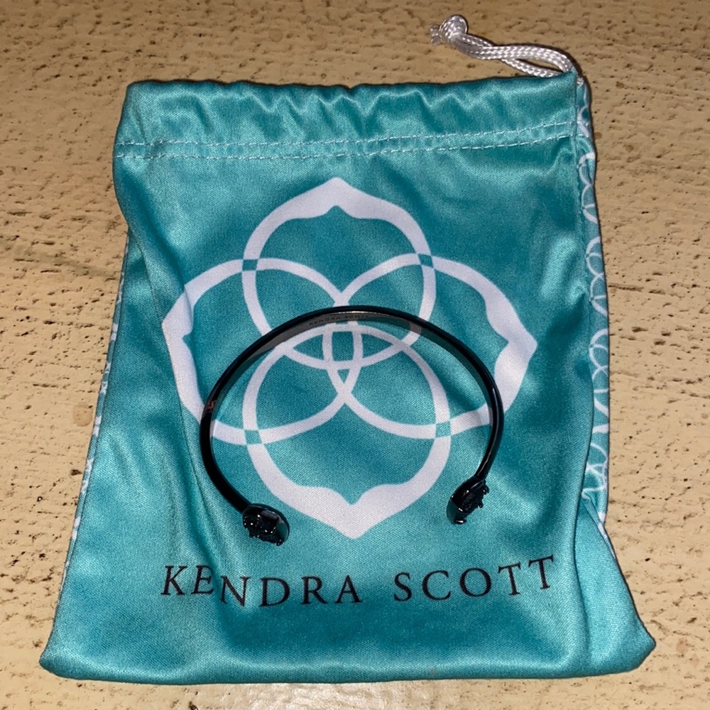 kendra scott bracelet with bag